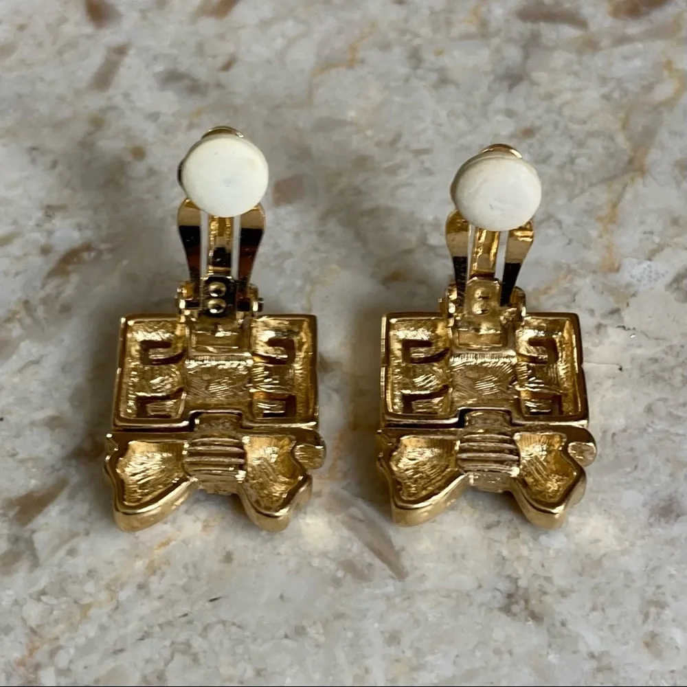 GIVENCHY Paris NY Gold Plate Crystal Present Gift Box Clip-On Earrings - Picture 12 of 12